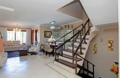 Casa com 4 quartos à venda na rua alberto silva, 830, vila ipiranga, porto alegre, 285 m2 por r$ 950.000