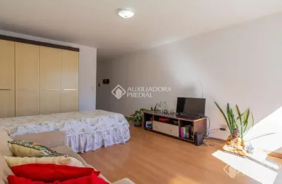 Apartamento com 1 quarto à venda na Rua Santo Antônio, 590, Bom Fim, Porto Alegre, 33 m2 por R$ 220.000