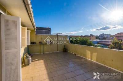 Casa em condomínio fechado com 4 quartos à venda na rua doutor sebastião leão, 261, azenha, porto alegre, 450 m2 por r$ 1.250.000