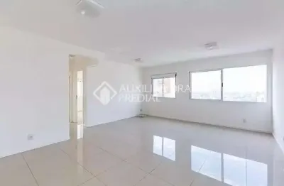 Apartamento com 3 quartos à venda na avenida dom cláudio josé gonçalves ponce de leão, 3, vila ipiranga, porto alegre, 69 m2 por r$ 460.000