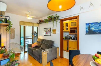 Apartamento com 2 quartos à venda na avenida teixeira mendes, 29, chácara das pedras, porto alegre, 56 m2 por r$ 460.000