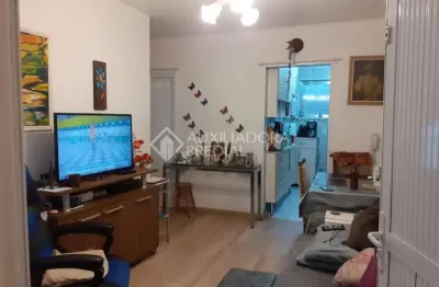 Apartamento com 2 quartos à venda na avenida clóvis paim grivot, 150, humaitá, porto alegre, 55 m2 por r$ 200.000