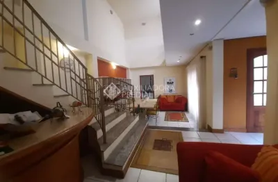 Casa com 5 quartos à venda na rua coronel feijó, 1017, são joão, porto alegre, 347 m2 por r$ 1.250.000