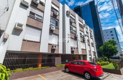 Apartamento com 2 quartos à venda na rua ramiro barcelos, 717, floresta, porto alegre, 74 m2 por r$ 375.000