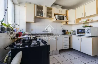 Apartamento com 3 quartos à venda na rua quintino bandeira, 15, são geraldo, porto alegre, 86 m2 por r$ 300.000