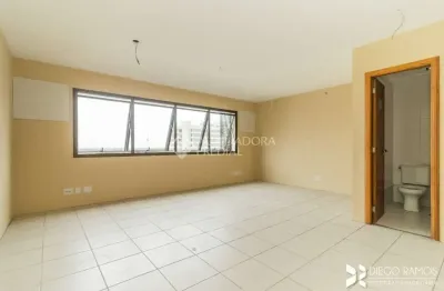 Sala comercial à venda na avenida borges de medeiros, 2105, praia de belas, porto alegre, 32 m2 por r$ 295.000