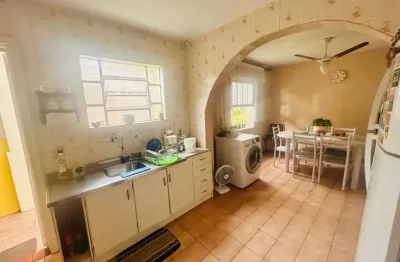 Casa com 2 quartos à venda na rua doutor dias da cruz, 203, medianeira, porto alegre, 90 m2 por r$ 450.000