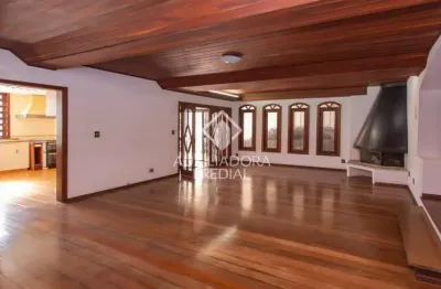 Casa com 4 quartos à venda na rua doutor joão simplício alves de carvalho, 527, vila ipiranga, porto alegre, 359 m2 por r$ 1.900.000