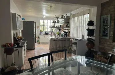 Casa com 4 quartos à venda na rua esplêndida, 232, agronomia, porto alegre, 203 m2 por r$ 400.000