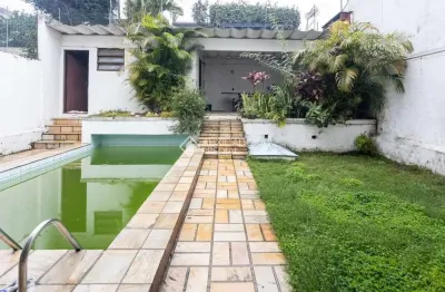 Casa com 3 quartos à venda na rua canto e melo, 54, nonoai, porto alegre, 277 m2 por r$ 850.000