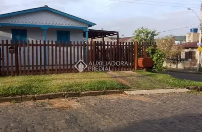 Casa com 4 quartos à venda na rua enfermeiro ventura, 350, vila nova, porto alegre, 77 m2 por r$ 320.000