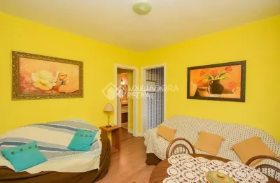 Apartamento com 2 quartos à venda na avenida alegrete, 414, petrópolis, porto alegre, 54 m2 por r$ 300.000