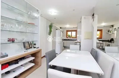 Casa com 2 quartos à venda na rua heitor kramer, 560, guarujá, porto alegre, 91 m2 por r$ 390.000