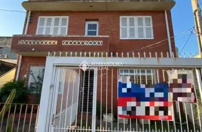 Casa com 4 quartos à venda na rua buarque de macedo, 424, são geraldo, porto alegre, 97 m2 por r$ 300.000