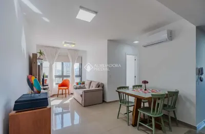 Apartamento com 2 quartos à venda na rua santana, 1092, santana, porto alegre, 58 m2 por r$ 600.000
