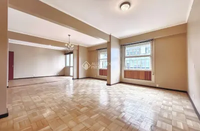 Apartamento com 3 quartos à venda na rua riachuelo, 1247, centro histórico, porto alegre, 138 m2 por r$ 620.000