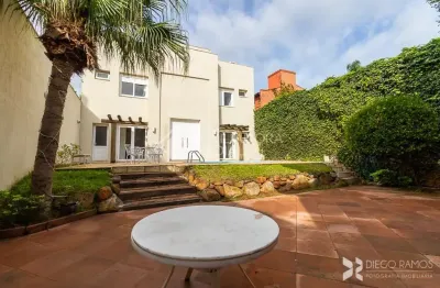 Casa com 5 quartos à venda na rua araruama, 785, vila jardim, porto alegre, 380 m2 por r$ 2.970.000