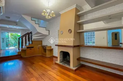 Casa em condomínio fechado com 3 quartos à venda na rua miguel tostes, 706, rio branco, porto alegre, 198 m2 por r$ 1.100.000