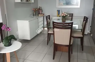 Apartamento com 2 quartos à venda na avenida cinco de novembro, 374, teresópolis, porto alegre, 74 m2 por r$ 450.000
