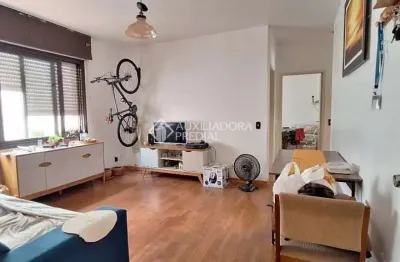 Apartamento com 2 quartos à venda na rua cabral, 100, rio branco, porto alegre, 70 m2 por r$ 355.000