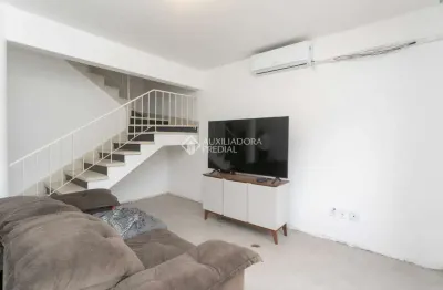 Casa com 4 quartos à venda na rua buarque de macedo, 846, são geraldo, porto alegre, 170 m2 por r$ 800.000