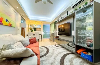 Apartamento com 2 quartos à venda na avenida chicago, 272, floresta, porto alegre, 70 m2 por r$ 500.000