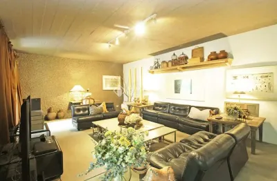 Casa com 3 quartos à venda na alameda raimundo corrêa, 184, boa vista, porto alegre, 316 m2 por r$ 2.800.000