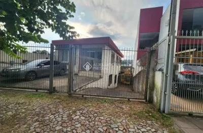 Casa com 2 quartos à venda na avenida nonoai, 629, nonoai, porto alegre, 322 m2 por r$ 970.000