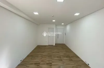Sala comercial à venda na avenida getúlio vargas, 4831, marechal rondon, canoas, 30 m2 por r$ 280.000