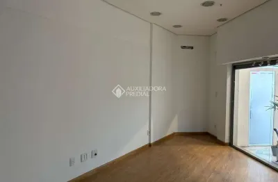 Ponto comercial à venda na rua vinte e quatro de outubro, 395, moinhos de vento, porto alegre, 59 m2 por r$ 300.000