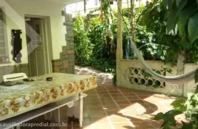 Casa em condomínio fechado com 3 quartos à venda na rua são francisco da califórnia, 277, higienópolis, porto alegre, 217 m2 por r$ 2.128.000