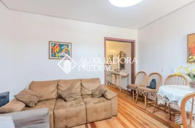Casa com 3 quartos à venda na rua general neto, 332, floresta, porto alegre, 92 m2 por r$ 640.000