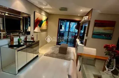 Apartamento com 3 quartos à venda na rua itapitocaí, 70, cristal, porto alegre, 81 m2 por r$ 424.000