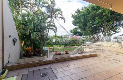 Casa com 3 quartos à venda na rua aluízio de azevedo, 175, jardim itu sabará, porto alegre, 220 m2 por r$ 500.000