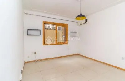 Apartamento com 2 quartos à venda na rua demétrio ribeiro, 1067, centro histórico, porto alegre, 69 m2 por r$ 245.000