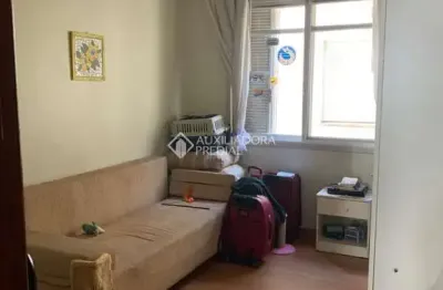 Apartamento com 2 quartos à venda na rua barbedo, 737, menino deus, porto alegre, 63 m2 por r$ 240.000