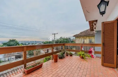 Casa com 3 quartos à venda na Rua General Jonathas Borges Fortes, 651, Glória, Porto Alegre, 300 m2 por R$ 630.000