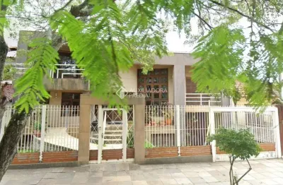 Casa com 5 quartos à venda na rua são francisco de assis, 357, santo antônio, porto alegre, 290 m2 por r$ 1.900.000