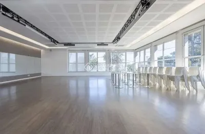 Casa comercial à venda na rua carajá, 51, vila assunção, porto alegre, 431 m2 por r$ 1.700.000