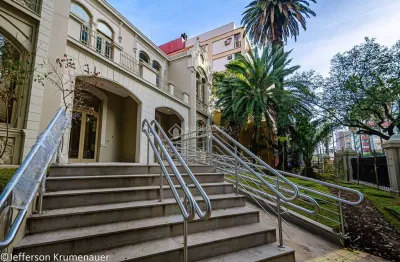 Sala comercial à venda na avenida independência, 1183, independência, porto alegre, 43 m2 por r$ 600.000