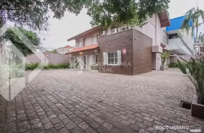 Casa com 8 quartos à venda na rua mucio teixeira, 1700, menino deus, porto alegre, 330 m2 por r$ 1.989.000
