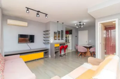 Apartamento com 2 quartos à venda na rua marechal hermes, 613, camaquã, porto alegre, 65 m2 por r$ 640.000