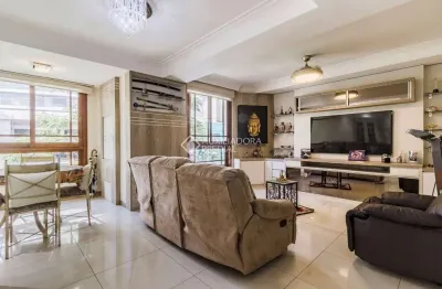 Apartamento com 3 quartos à venda na rua cabral, 1555, rio branco, porto alegre, 144 m2 por r$ 848.000