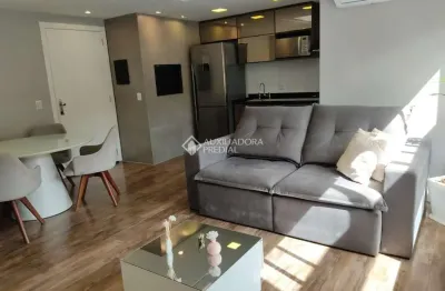 Apartamento com 2 quartos à venda na avenida otto niemeyer, 1006, tristeza, porto alegre, 70 m2 por r$ 595.000