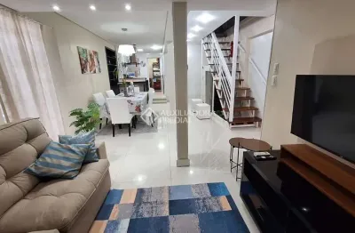 Casa com 2 quartos à venda na rua demétrio ribeiro, 662, centro histórico, porto alegre, 118 m2 por r$ 760.000