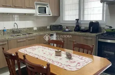Casa com 3 quartos à venda na rua nicolau copérnico, 45, sarandi, porto alegre, 212 m2 por r$ 590.000