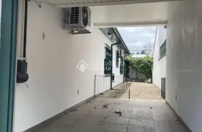 Casa com 3 quartos à venda na rua nicolau copérnico, 45, sarandi, porto alegre, 212 m2 por r$ 540.000