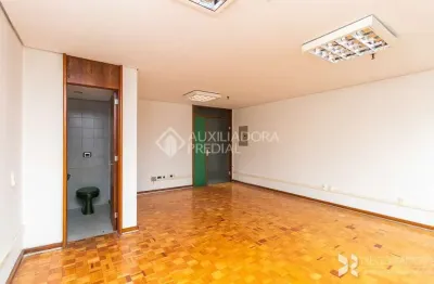 Sala comercial à venda na rua dom pedro ii, 1220, são joão, porto alegre, 32 m2 por r$ 175.000