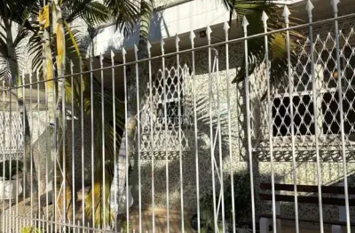 Apartamento com 2 quartos à venda na rua comendador azevedo, 95, floresta, porto alegre, 56 m2 por r$ 200.000
