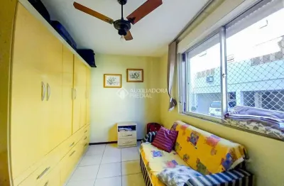 Apartamento com 2 quartos à venda na avenida coronel gastão haslocher mazeron, 65, medianeira, porto alegre, 80 m2 por r$ 350.000